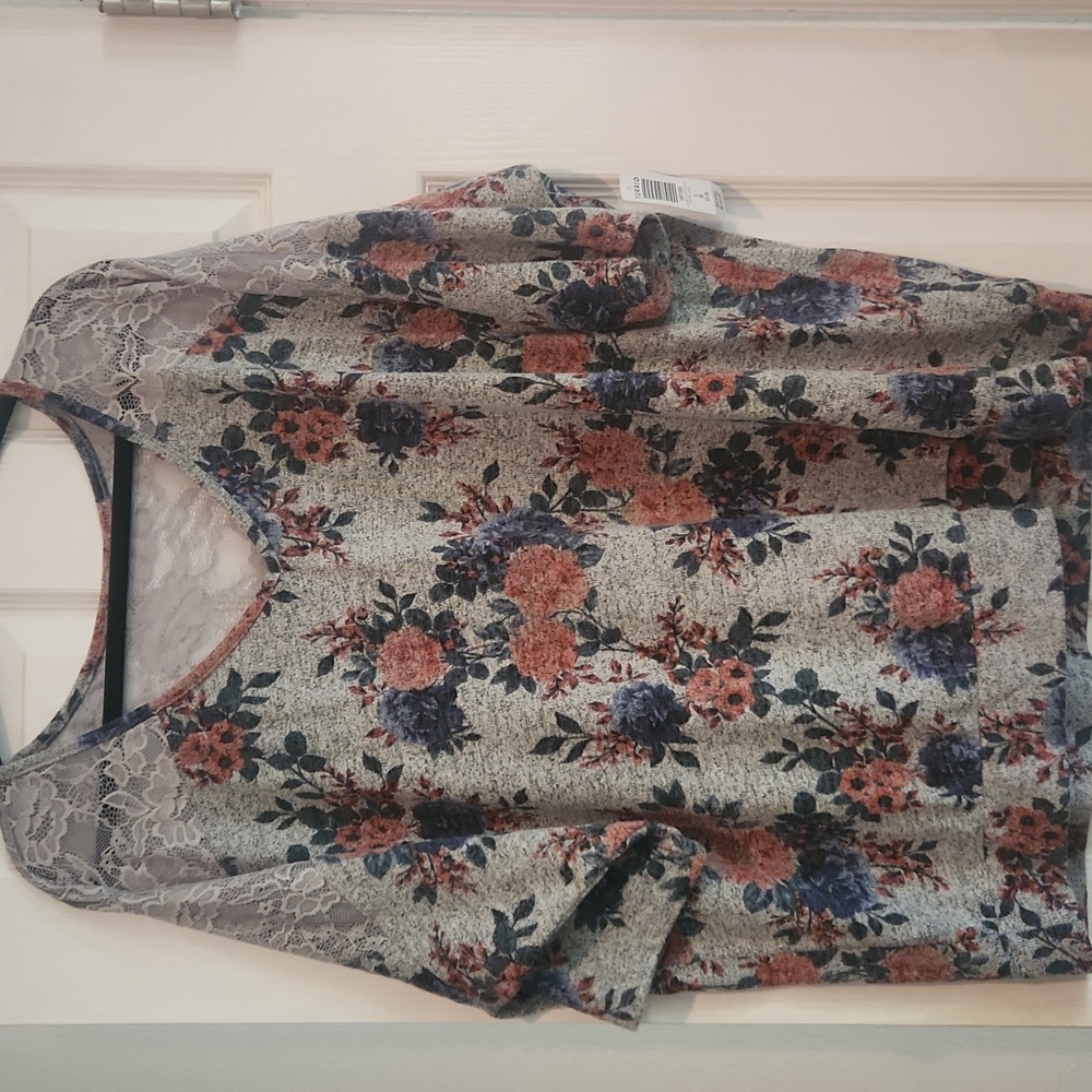 NWT Torrid Sz 3 Heather Grey Floral Lace Super Soft Plush Sweater Top
